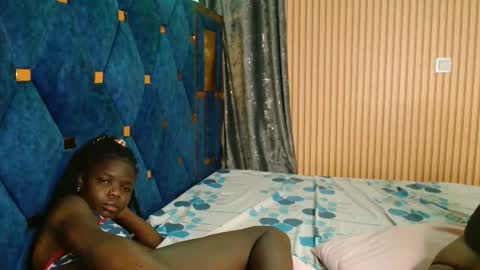 Shaniz online show from 11-17-25, 03:12