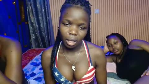 Shaniz online show from 11-18-25, 03:23