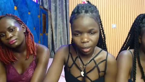 Shaniz online show from 11-23-25, 04:40