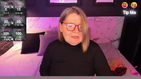 Shannon online show from 11-25-25, 05:07