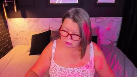 Shannon online show from 12-17-25, 05:02