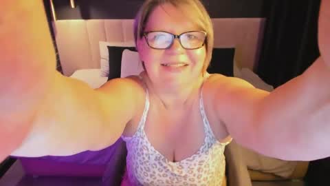 Shannon online show from 05-20-26, 05:02