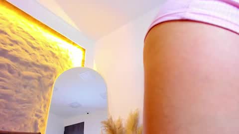 Snapshot of shanntal__ chatting on 01-31-25, 07:08 Shanntal online show from 01-31-25, 07:08