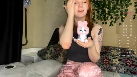 Kristin online show from 11-02-25, 04:04