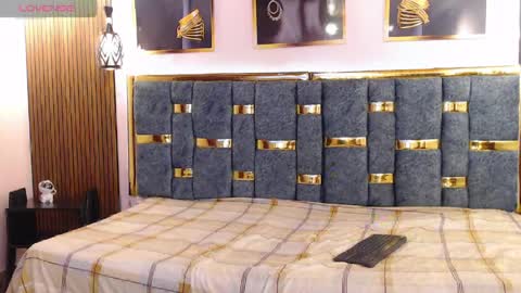 shantall 05 online show from 04-15-26, 06:37