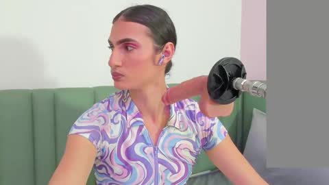 Snapshot of shantall_skinny chatting on 12-21-25, 11:12 Shantall online show from 12-21-25, 11:12