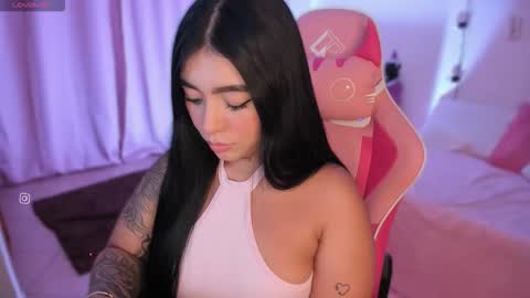 Snapshot of shantall_vidales chatting on 09-10-25, 06:57 online show from 09-10-25, 06:57