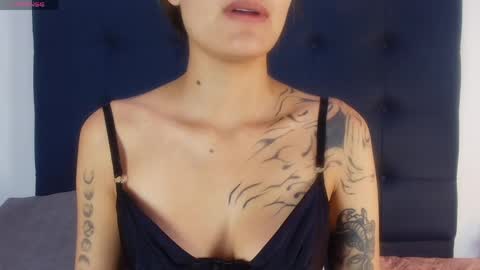 shantallvegga1 online show from 04-01-26, 12:06