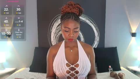 Snapshot of shanyqueen chatting on 11-23-25, 01:49 SHANY online show from 11-23-25, 01:49