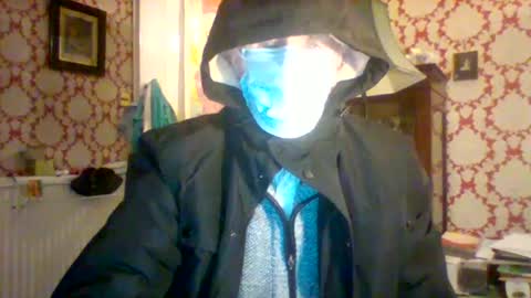 shapelyhelm1 online show from 12-05-24, 12:19