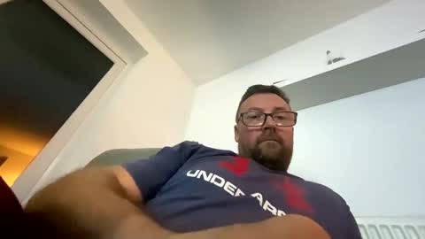 Snapshot of sharksboy16 chatting on 12-23-24, 06:37 Sharksboy online show from 12-23-24, 06:37