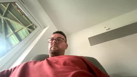 Snapshot of sharksboy16 chatting on 12-31-24, 08:59 Sharksboy online show from 12-31-24, 08:59