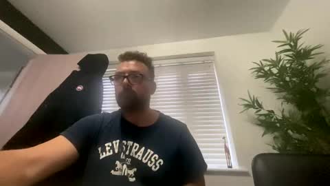 Snapshot of sharksboy16 chatting on 02-22-25, 07:23 Sharksboy online show from 02-22-25, 07:23