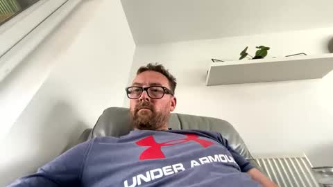 Snapshot of sharksboy16 chatting on 09-13-25, 10:59 Sharksboy online show from 09-13-25, 10:59