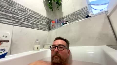 Snapshot of sharksboy16 chatting on 10-15-25, 03:56 Sharksboy online show from 10-15-25, 03:56