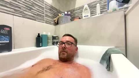 Snapshot of sharksboy16 chatting on 02-17-26, 05:19 Sharksboy online show from 02-17-26, 05:19