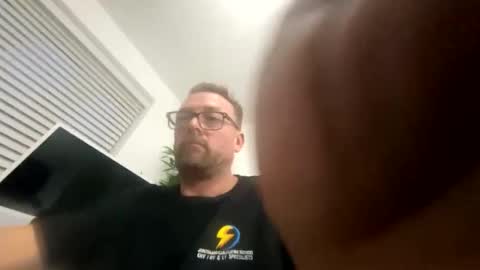 Snapshot of sharksboy16 chatting on 02-21-26, 06:36 Sharksboy online show from 02-21-26, 06:36