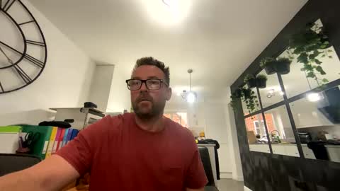 Snapshot of sharksboy16 chatting on 02-28-26, 07:20 Sharksboy online show from 02-28-26, 07:20