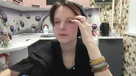 Sara online show from 06-18-26, 05:17