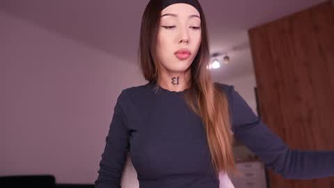 Sharlin  online show from 12-15-25, 12:48