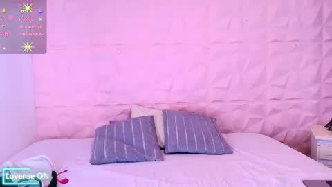 Snapshot of sharlot_gallego chatting on 12-20-25, 01:45 Sharlot Gallego online show from 12-20-25, 01:45