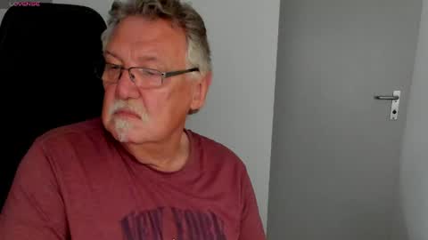 sharlots_pet online show from 06-01-26, 03:14