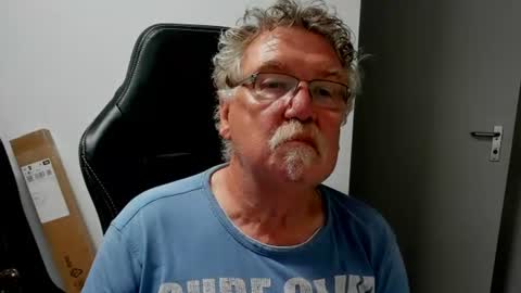 sharlots_pet online show from 07-15-26, 09:14