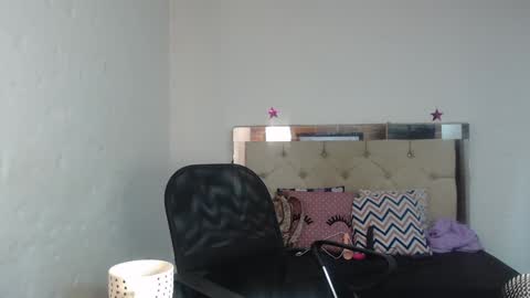 Sara online show from 01-13-25, 04:08