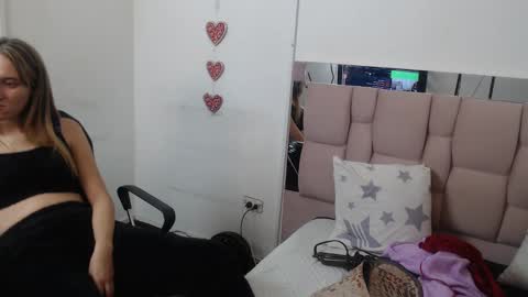 Sara online show from 02-17-25, 03:09