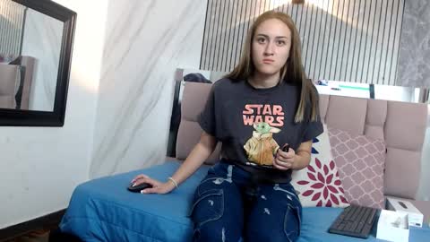 Sara online show from 12-21-25, 11:28