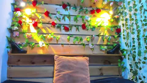 Sharol online show from 09-19-25, 03:41