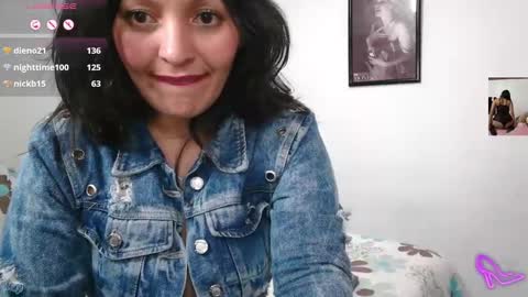 Snapshot of sharol_scarlett chatting on 01-15-25, 03:00 paola online show from 01-15-25, 03:00