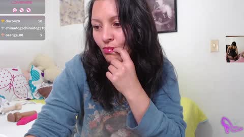 Snapshot of sharol_scarlett chatting on 02-02-25, 02:27 paola online show from 02-02-25, 02:27