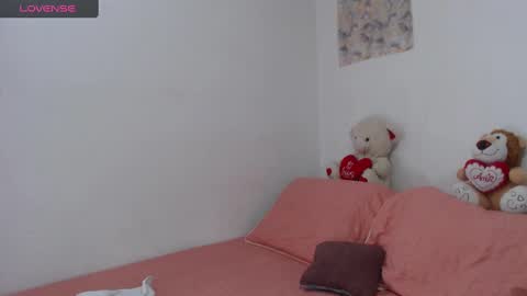 Snapshot of sharol_scarlett chatting on 02-26-25, 03:08 paola online show from 02-26-25, 03:08