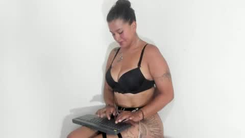 sharoncute17 online show from 06-03-26, 08:58