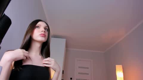 Snapshot of sharonforever chatting on 01-19-25, 02:04 Sharon online show from 01-19-25, 02:04