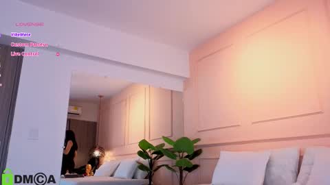 Sharon online show from 11-25-25, 04:01