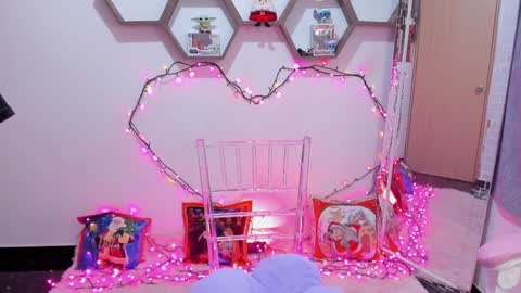 Snapshot of sharonsander1 chatting on 12-22-24, 01:34 Sharon online show from 12-22-24, 01:34