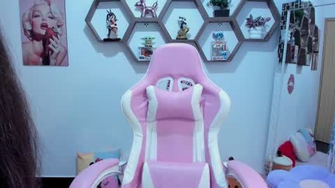 Snapshot of sharonsander1 chatting on 03-04-25, 02:06 Sharon online show from 03-04-25, 02:06