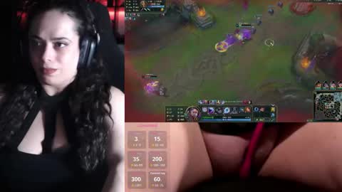 Snapshot of sharonurb3x chatting on 02-11-26, 11:43 sharonurb3x online show from 02-11-26, 11:43