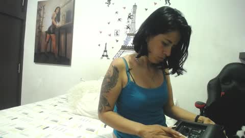 Snapshot of sharoon__cherry_ chatting on 02-18-25, 12:17 sharon online show from 02-18-25, 12:17