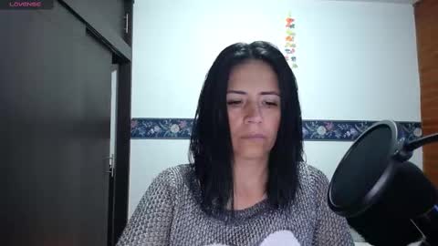 Snapshot of sharoon__cherry_ chatting on 09-17-25, 10:50 sharon online show from 09-17-25, 10:50