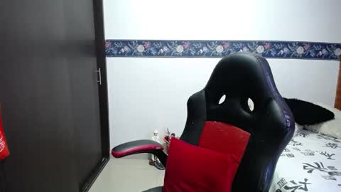 Snapshot of sharoon__cherry_ chatting on 10-24-25, 11:39 sharon online show from 10-24-25, 11:39