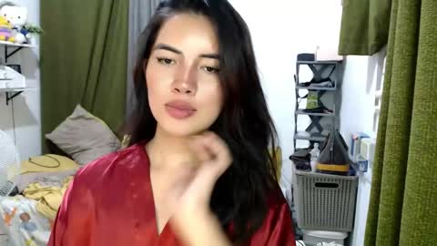 Snapshot of shasha_carreon chatting on 05-24-26, 12:10 shasha online show from 05-24-26, 12:10