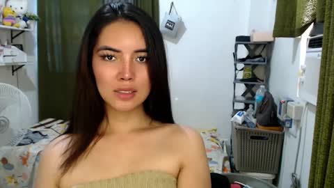 Snapshot of shasha_carreon chatting on 05-25-26, 08:20 shasha online show from 05-25-26, 08:20