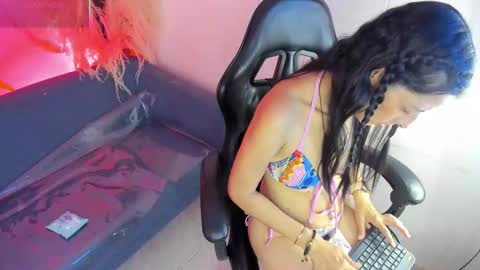 Snapshot of shaunadream_ chatting on 03-07-26, 05:04 Shauna online show from 03-07-26, 05:04
