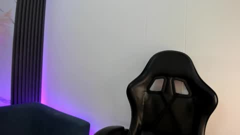 Snapshot of shaunadream_ chatting on 03-17-26, 05:00 Shauna online show from 03-17-26, 05:00