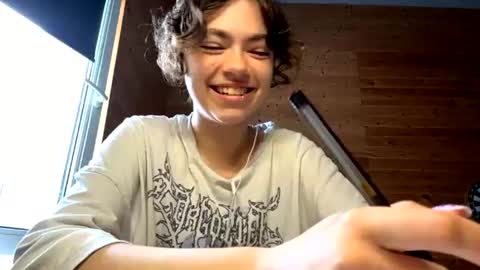 Viola online show from 06-14-26, 09:44