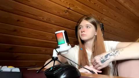 Snapshot of shavonflosi chatting on 06-13-26, 08:23 Maria online show from 06-13-26, 08:23