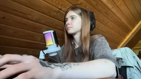 Snapshot of shavonflosi chatting on 06-24-26, 04:11 Maria online show from 06-24-26, 04:11